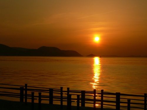 高松港の夕景
