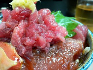 今日はまぐろづけ丼